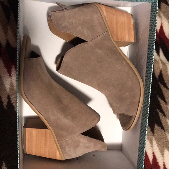 Ankle Boots Suede SALE!! - Picture 2 of 5